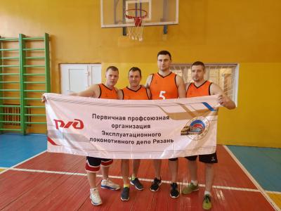 В Рязанском железнодорожном колледже прошёл турнир по стритболу памяти Игоря Филатова